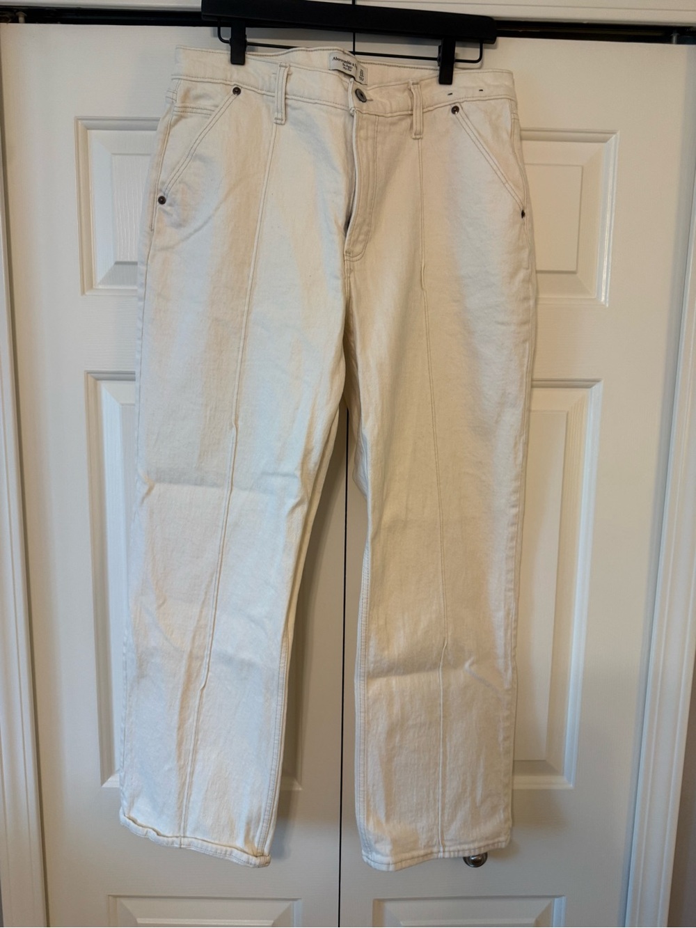 Abercrombie & Fitch Off-White Baggy Mid-Rise Jeans